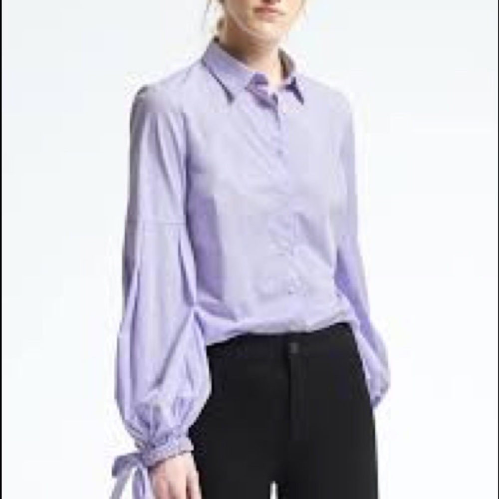 Banana Republic blue bow sleeve Riley shirt